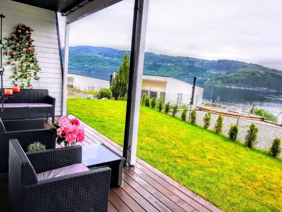 Bjornestrand Fjordside View Bergen Extérieur photo